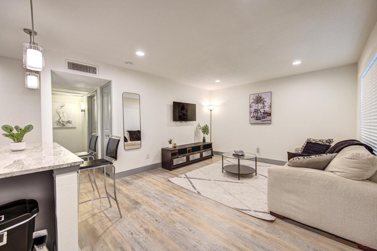 Trendy Midtown Apt, Walk To Shops & Sites, Pets Ok Houston Exterior photo