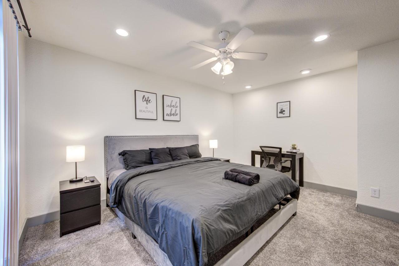 Trendy Midtown Apt, Walk To Shops & Sites, Pets Ok Houston Exterior photo