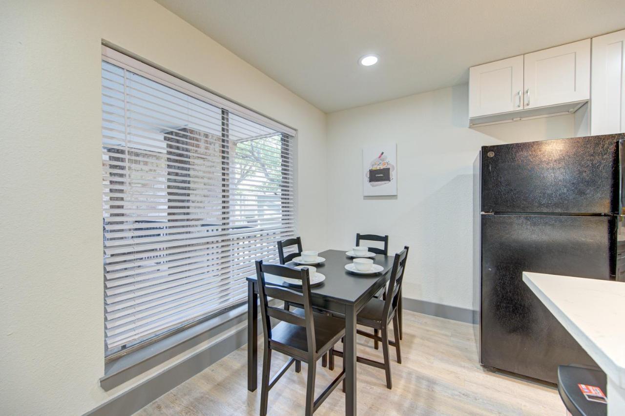 Trendy Midtown Apt, Walk To Shops & Sites, Pets Ok Houston Exterior photo