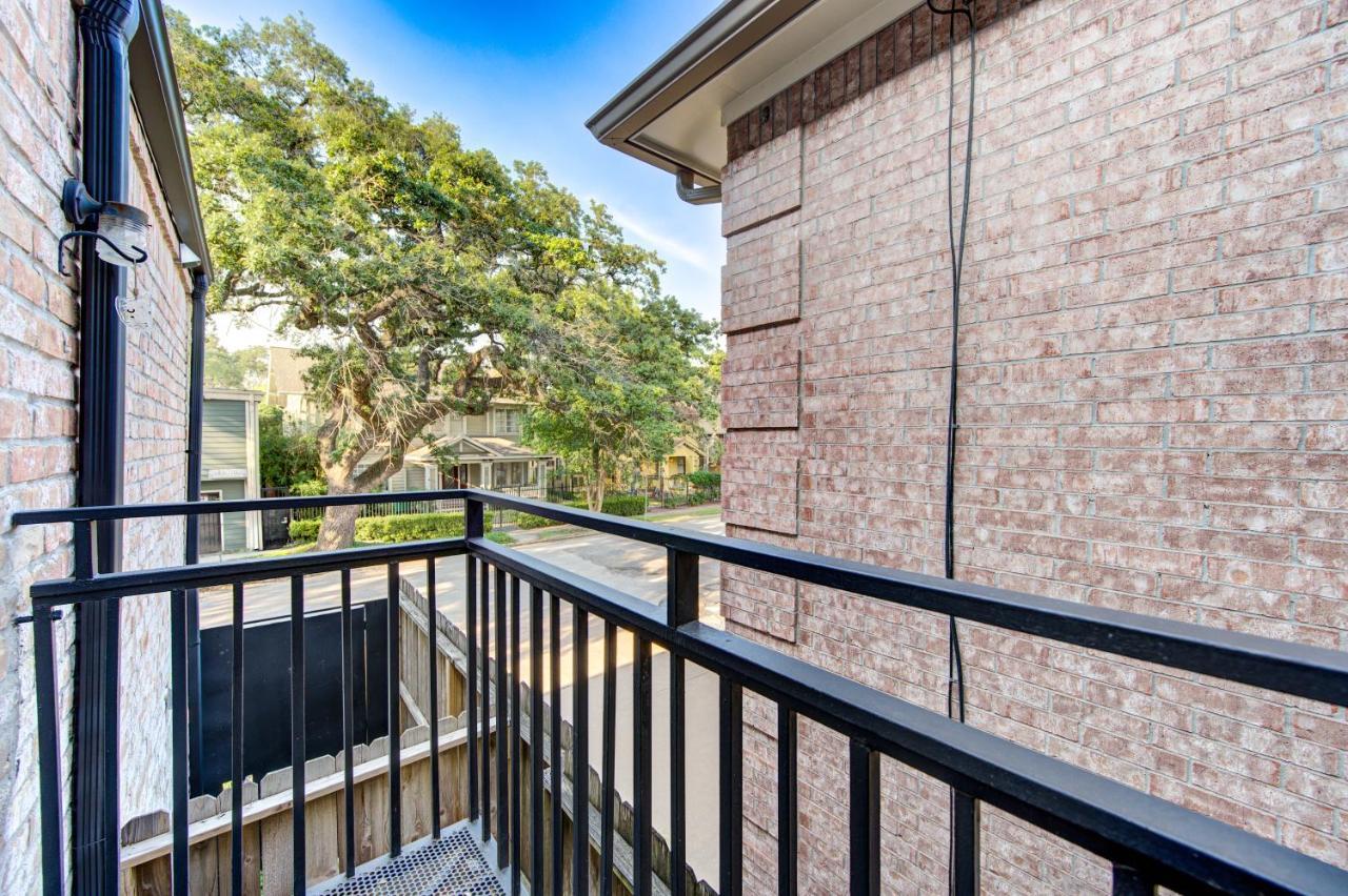 Trendy Midtown Apt, Walk To Shops & Sites, Pets Ok Houston Exterior photo